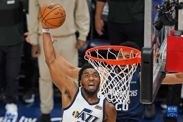 打破得分荒！李凯尔砍22分 仅靠他一人难赢球