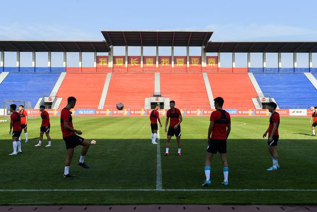 2026年“闽超”福州揭幕 文体旅融合点燃消费热潮